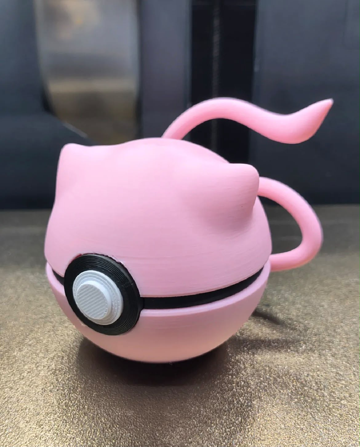 Pokebola Mew